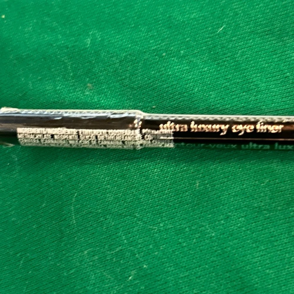 Avon Ultra Luxury Eyeliner. Charcoal